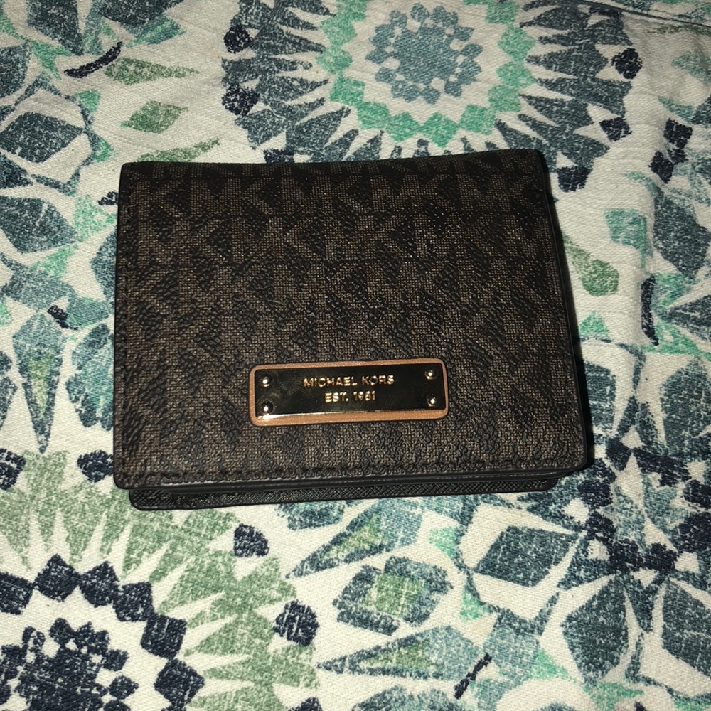 Michael kors small wallet